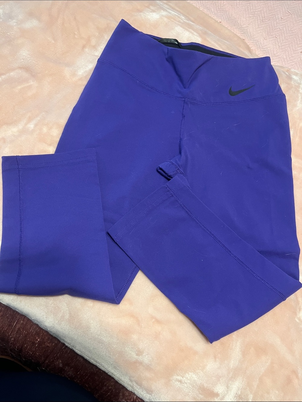 Nike women’s cropped Purple Performance Leggings - Womens leggings